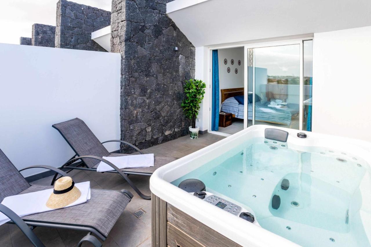 Monterey House Playa Blanca Villa Exterior foto