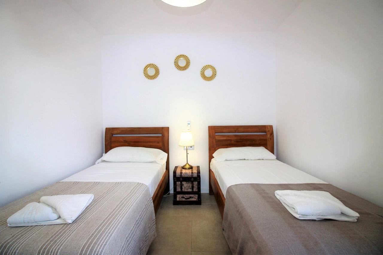 Monterey House Playa Blanca Villa Exterior foto
